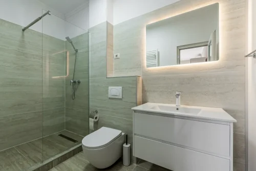 Baie privată modernă cu duș - Pensiune Arad
